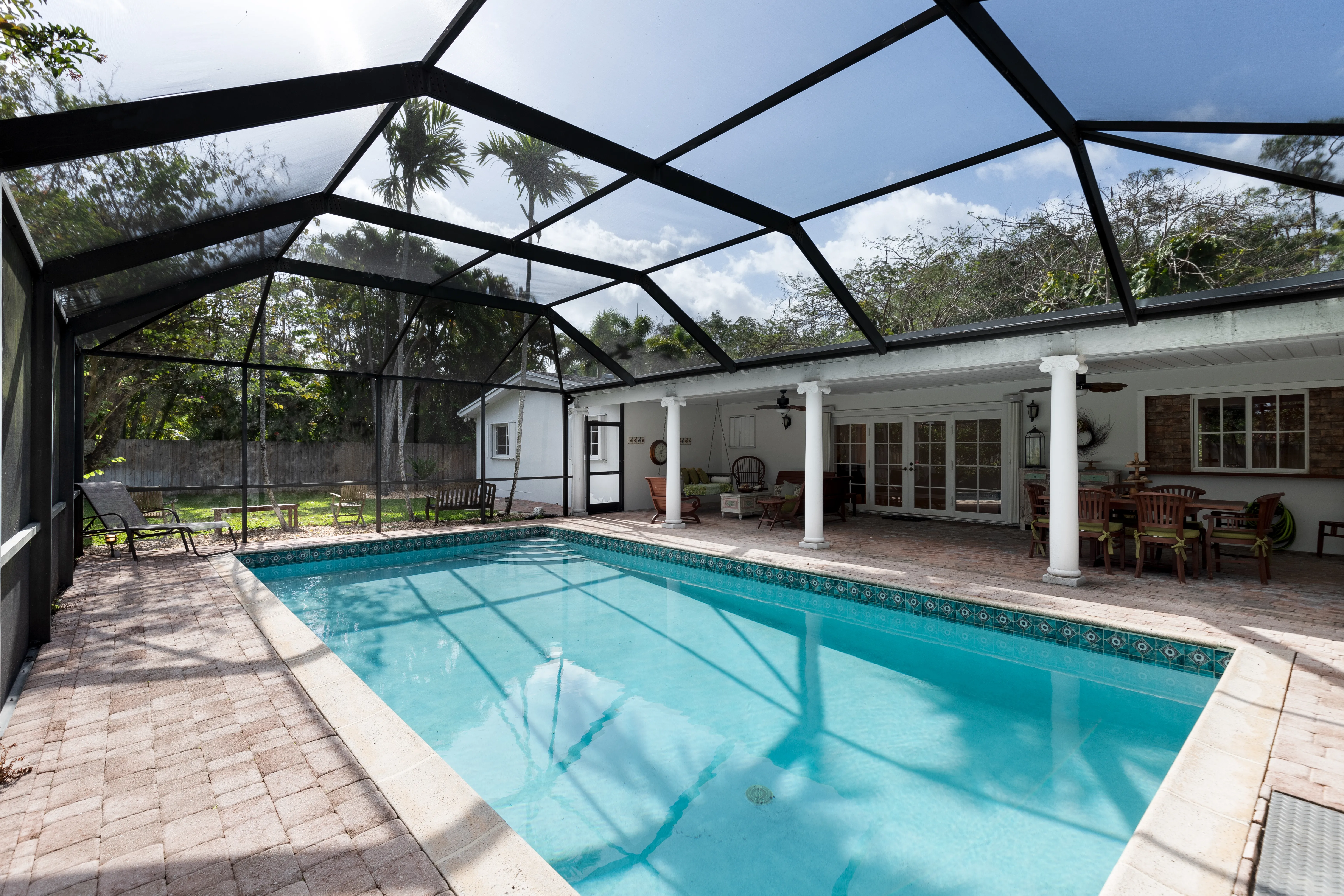 Image entreprise abri de piscine 3 abri piscine motorise