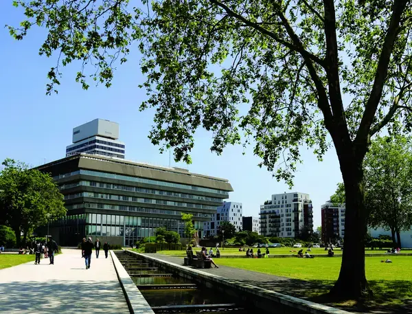 Abri Piscine Motorisé Entreprise abri de piscine Cergy