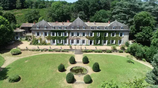 Abri Piscine Motorisé Entreprise abri de piscine Charbonnières-les-Bains